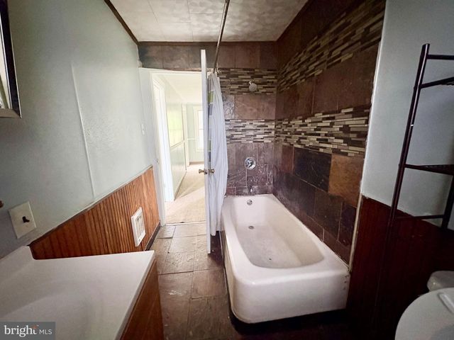 436 W SAVORY ST, Pottsville, PA 17901