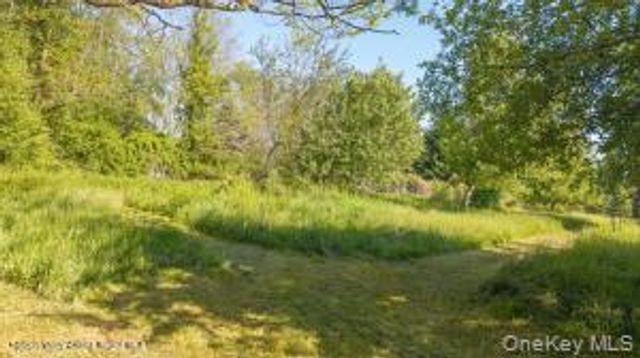 884 Camby Road, Millbrook, NY 12545