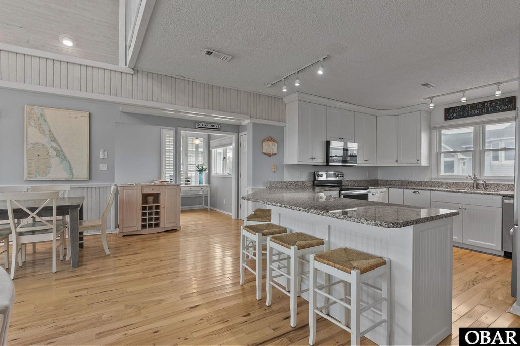 Image 12 of property listing at 701 Spinnaker Arch Lot #63, Corolla, NC 27927