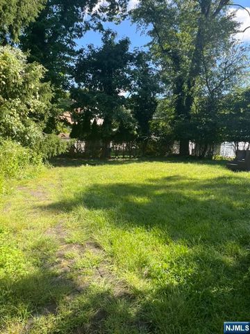 68 Westland Road, Cedar Grove, NJ 07009