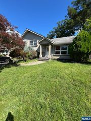68 Westland Road, Cedar Grove, NJ 07009