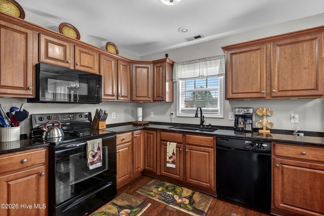 107 Brookhaven Drive, Richlands, NC 28574