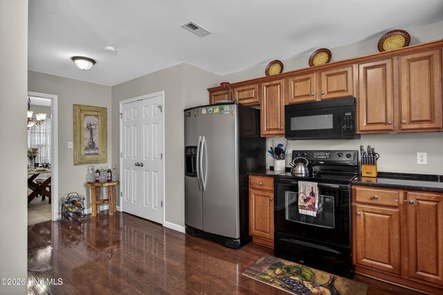 107 Brookhaven Drive, Richlands, NC 28574