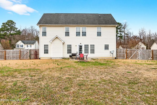 107 Brookhaven Drive, Richlands, NC 28574