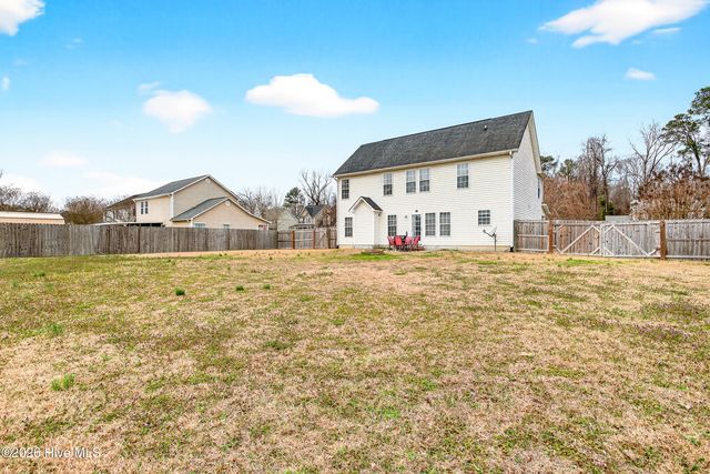 107 Brookhaven Drive, Richlands, NC 28574