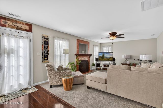 107 Brookhaven Drive, Richlands, NC 28574