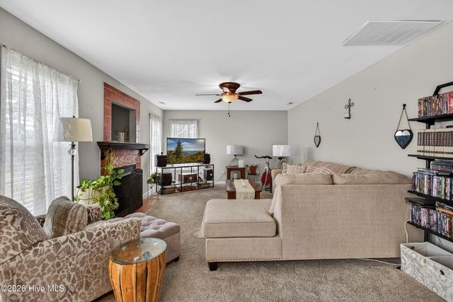 107 Brookhaven Drive, Richlands, NC 28574