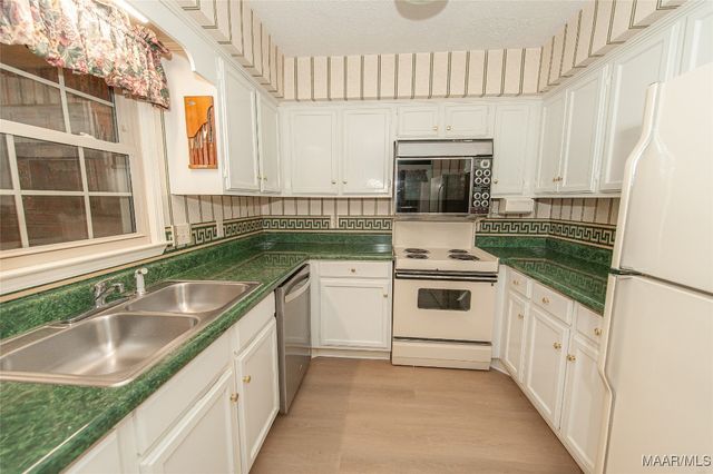 390 Dalraida Road, Montgomery, AL 36109