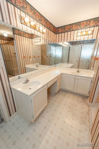 390 Dalraida Road, Montgomery, AL 36109