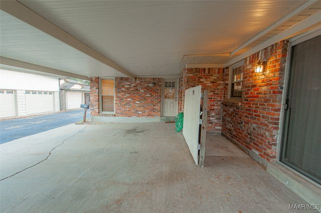 390 Dalraida Road, Montgomery, AL 36109