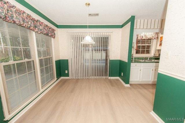 390 Dalraida Road, Montgomery, AL 36109