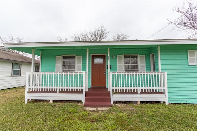 629 13th Avenue N, Texas City, TX 77590