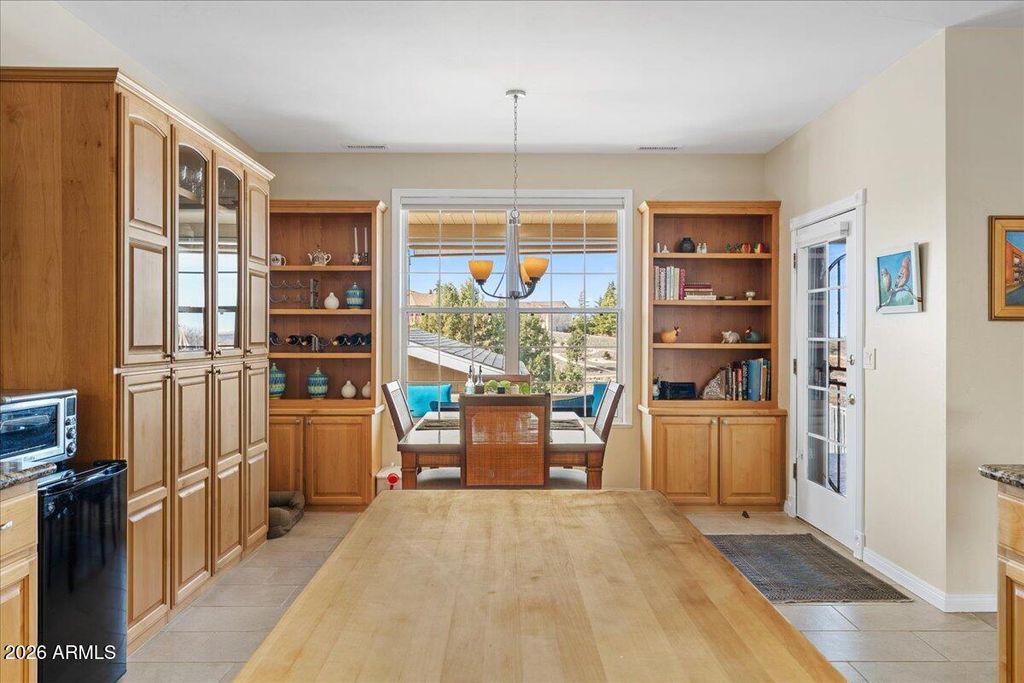 Image 13 of property listing at 1075 LONGVIEW Drive, Prescott, AZ 86305