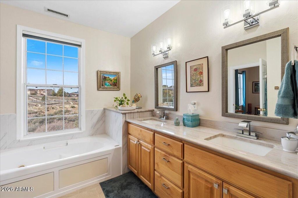 Image 17 of property listing at 1075 LONGVIEW Drive, Prescott, AZ 86305