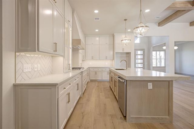 7901 Stagecoach Circle, Arcadia, OK 73007