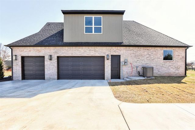 7901 Stagecoach Circle, Arcadia, OK 73007