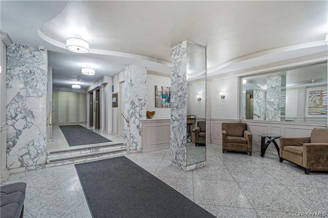 30 Lake Street 2K, White Plains, NY 10603