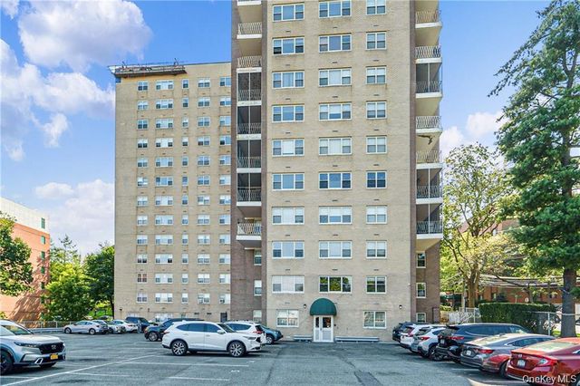 30 Lake Street 2K, White Plains, NY 10603