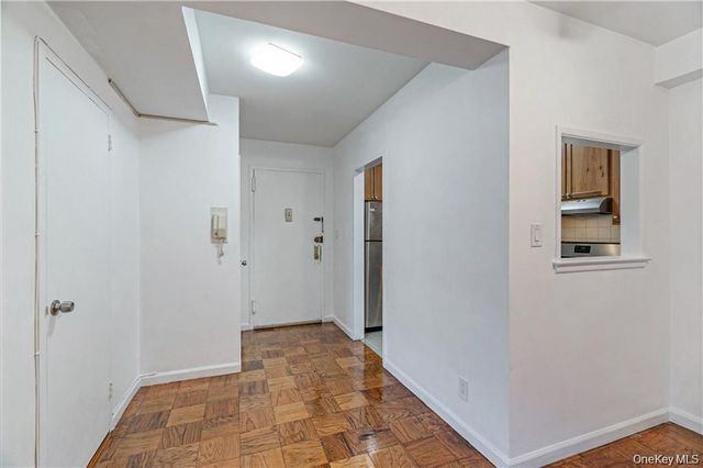30 Lake Street 2K, White Plains, NY 10603