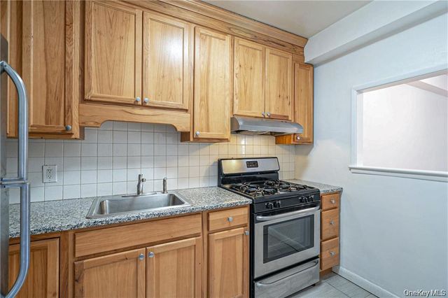 30 Lake Street 2K, White Plains, NY 10603