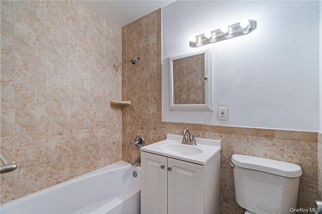 30 Lake Street 2K, White Plains, NY 10603