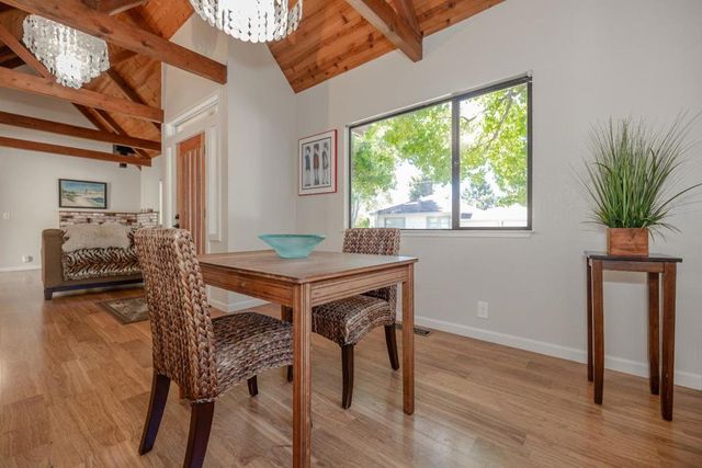702 Beverly Avenue, Capitola, CA 95010