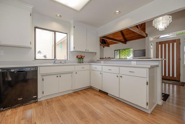 702 Beverly Avenue, Capitola, CA 95010
