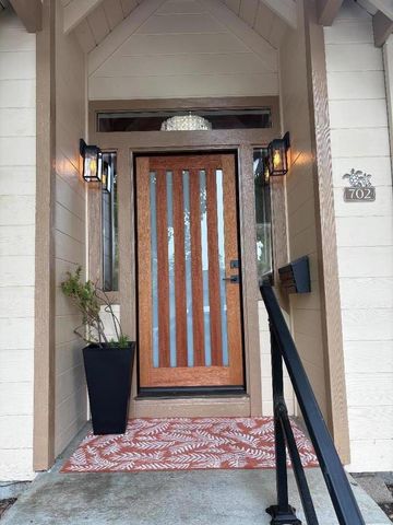 702 Beverly Avenue, Capitola, CA 95010