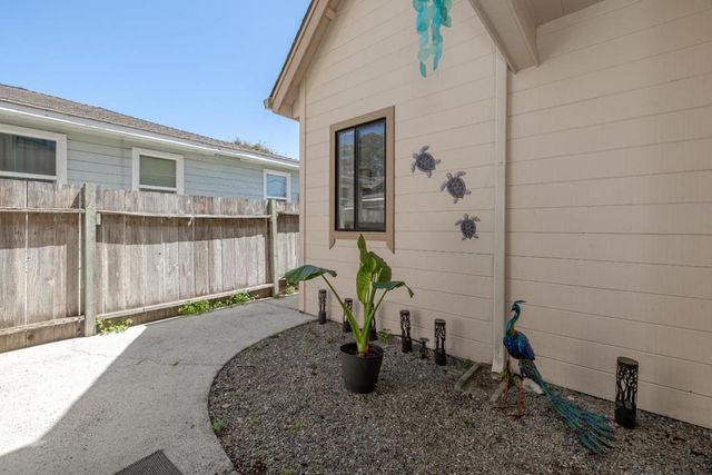 702 Beverly Avenue, Capitola, CA 95010