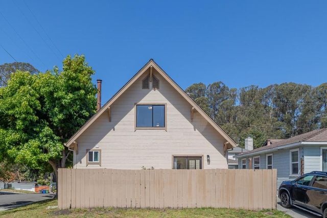 702 Beverly Avenue, Capitola, CA 95010