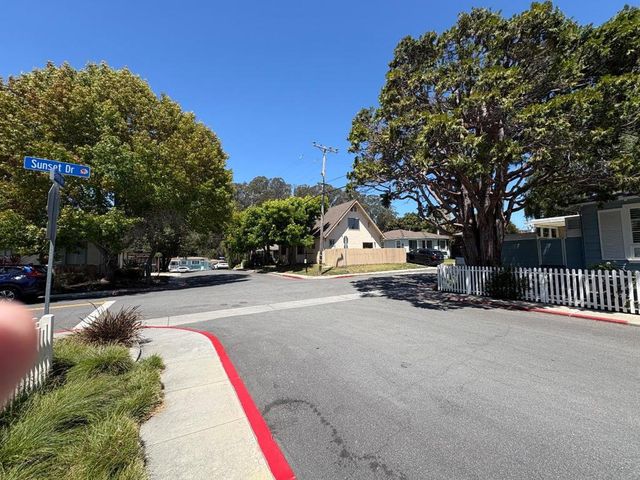 702 Beverly Avenue, Capitola, CA 95010