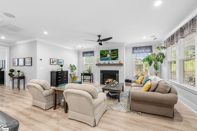 425 Galleron Court, Fountain Inn, SC 29644
