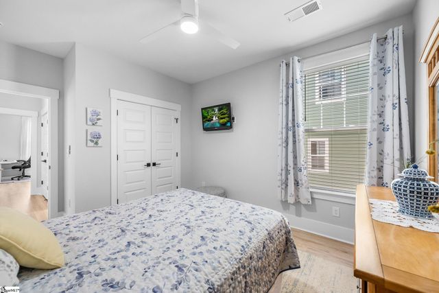 425 Galleron Court, Fountain Inn, SC 29644