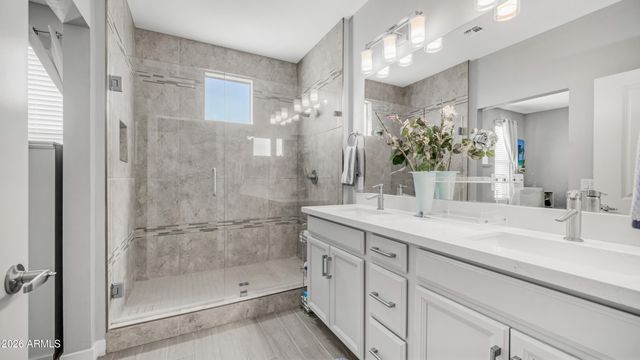 2511 W QUEEN CREEK Road 303, Chandler, AZ 85248