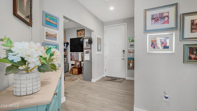 2511 W QUEEN CREEK Road 303, Chandler, AZ 85248