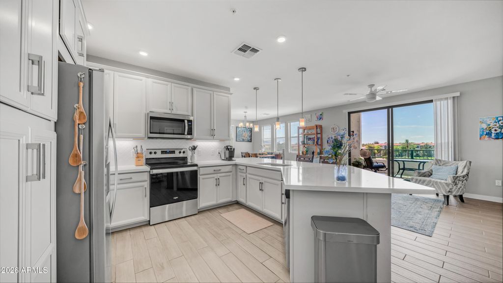 2511 W QUEEN CREEK Road 303, Chandler, AZ 85248 — photo 2