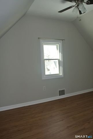 492 West River Street, Milford, CT 06461