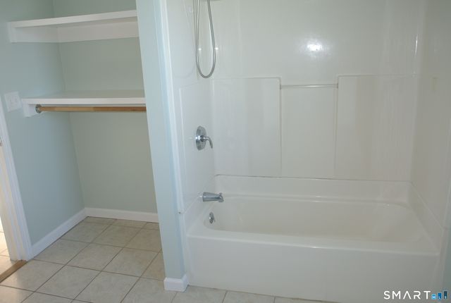 492 West River Street, Milford, CT 06461