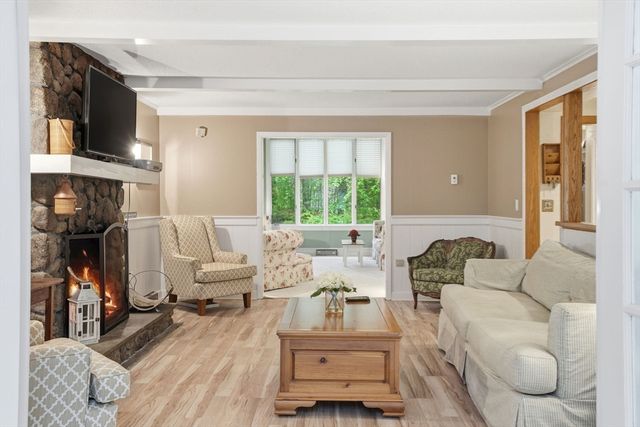 27 Bennett Rd, Rochester, MA 02770