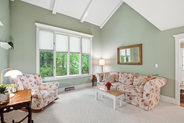 27 Bennett Rd, Rochester, MA 02770