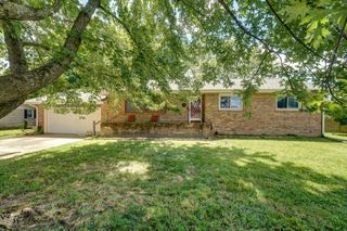 528 North Locust Street, Marshfield, MO 65706
