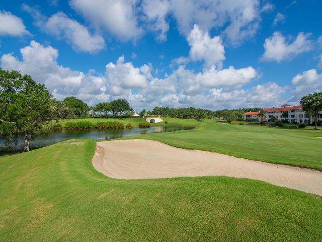 5540 N Harbor Village Drive 103, Vero Beach, FL 32967