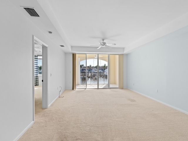 5540 N Harbor Village Drive 103, Vero Beach, FL 32967