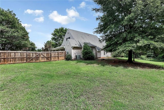 118 Hurst Avenue, Anderson, SC 29625