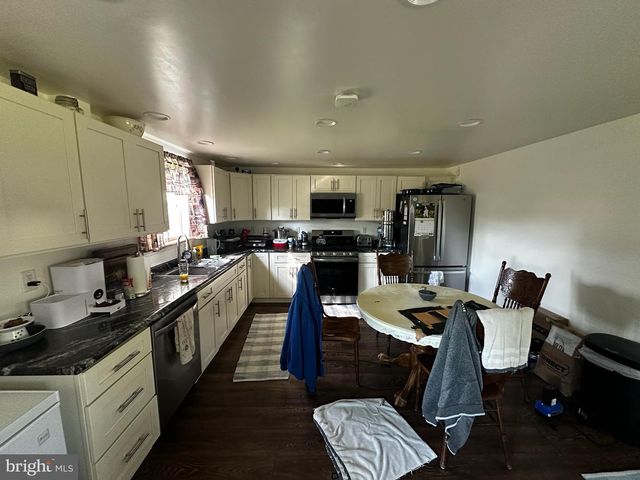 1403 MILL RD, Elizabethtown, PA 17022