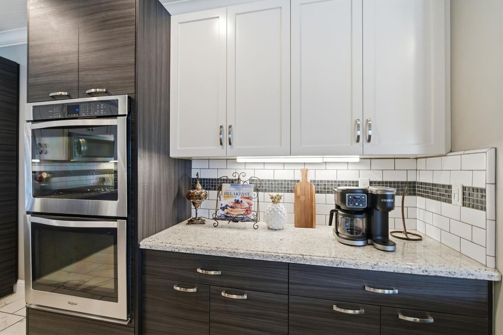 Image 11 of property listing at 835 S Bliss Avenue, Fresno, CA 93727