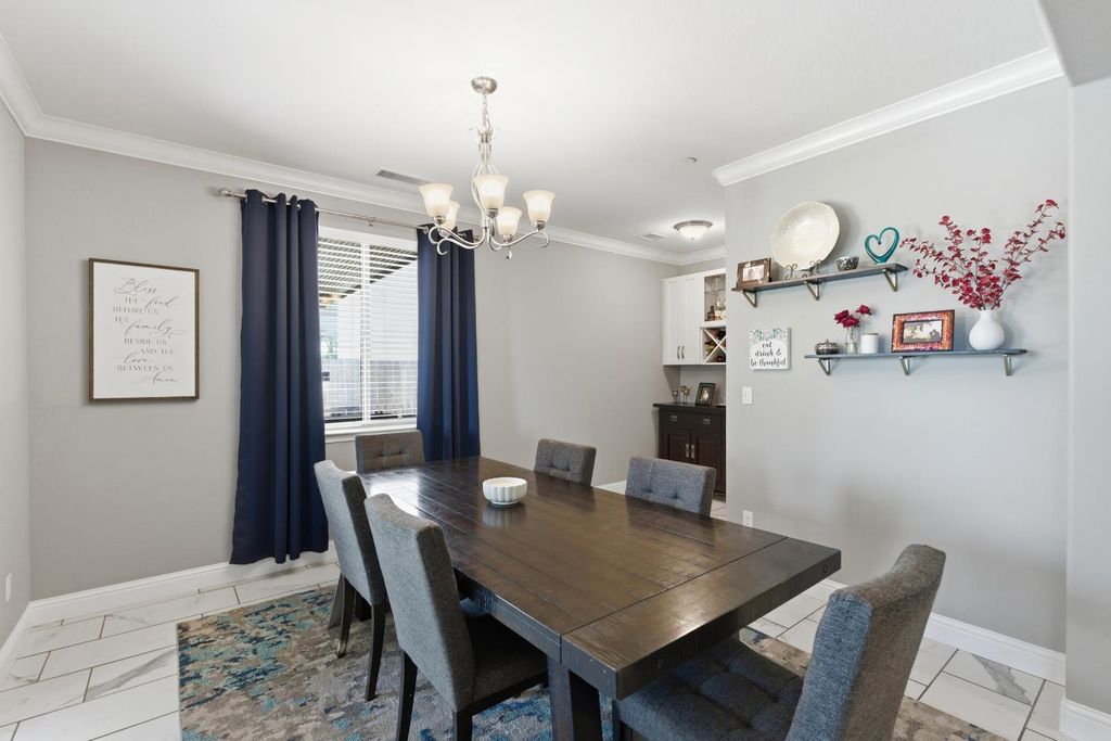 Image 15 of property listing at 835 S Bliss Avenue, Fresno, CA 93727