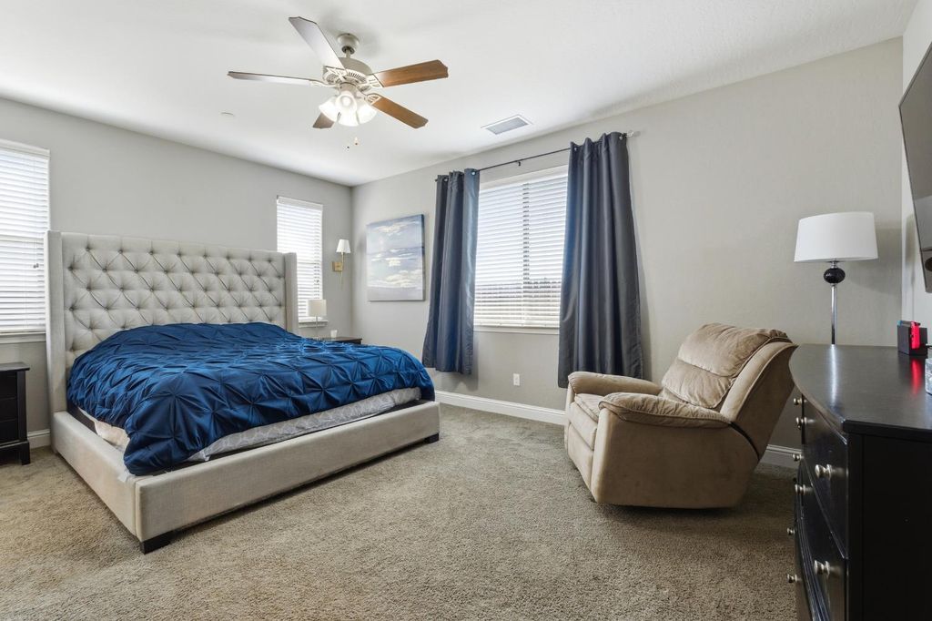 Image 19 of property listing at 835 S Bliss Avenue, Fresno, CA 93727