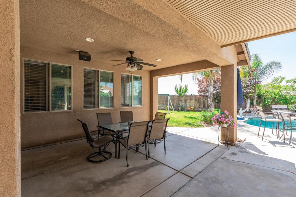 Image 28 of property listing at 835 S Bliss Avenue, Fresno, CA 93727