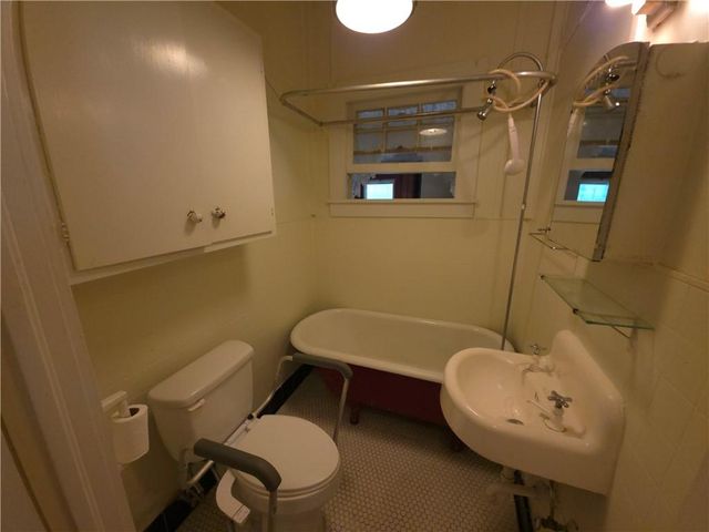 111 N Julia Street, Mobile, AL 36604